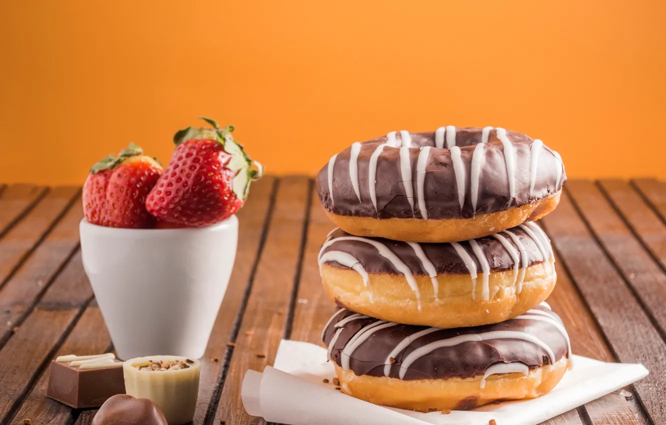 Photo wallpaper berries, food, strawberry, cakes, strawberries, tasty, chocolates, doughnuts with vanilla cream