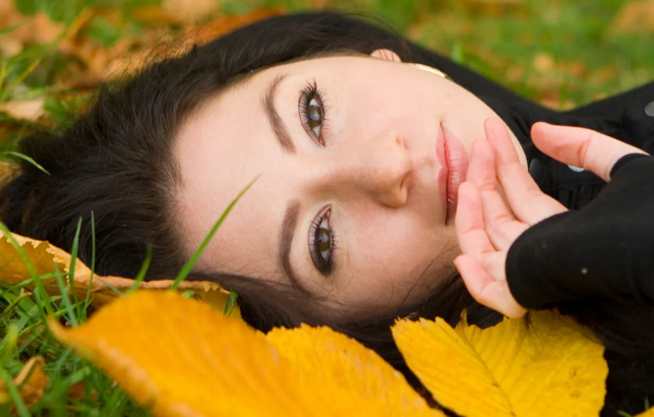 Photo wallpaper girls, autumn, face