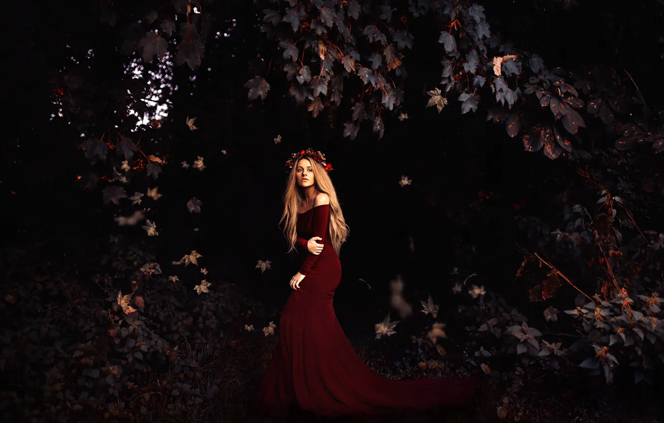 Photo wallpaper leaves, girl, Rosie Hardy, Falling slowly