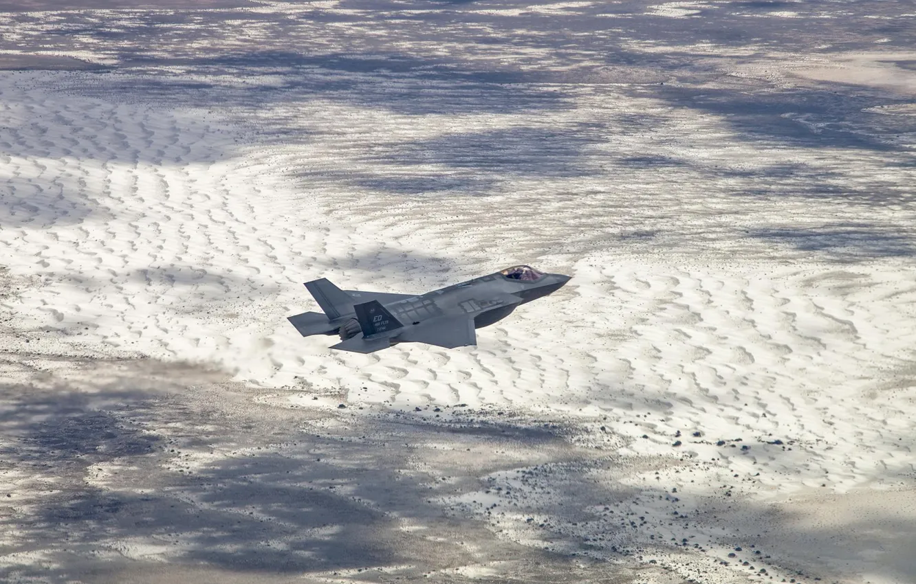 Photo wallpaper landscape, fighter, bomber, Lightning II, F-35