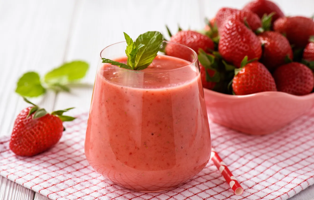 Photo wallpaper berries, strawberry, smoothies