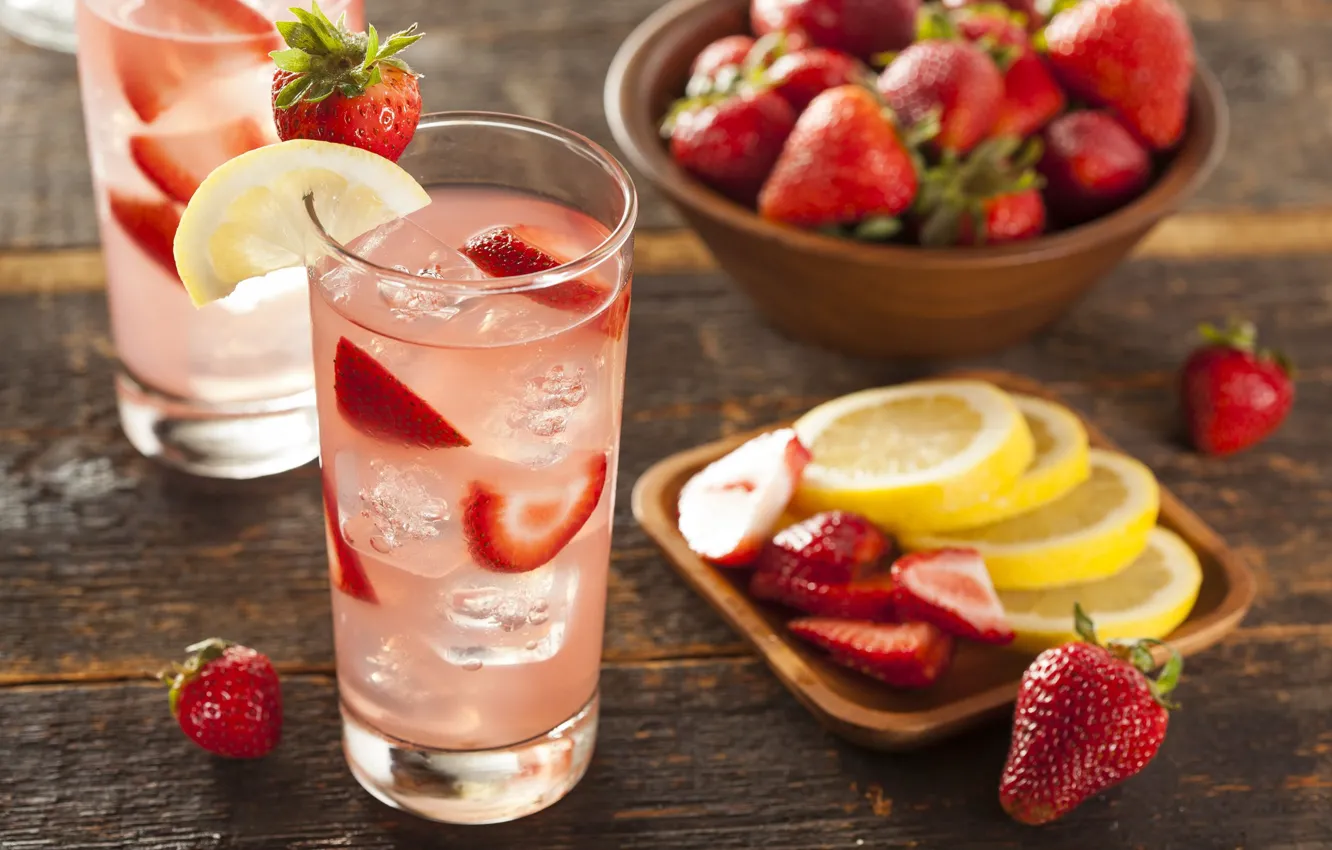 Photo wallpaper ice, glass, berries, lemon, strawberry, drink, lemonade