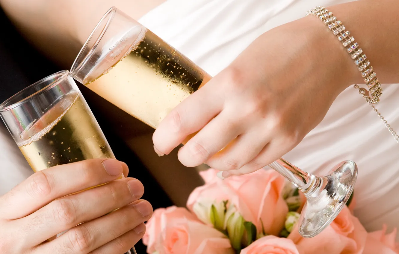 Photo wallpaper hands, glasses, bracelet, champagne, wedding