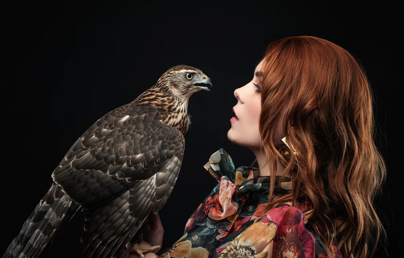 Photo wallpaper Eagle, woman, gaze