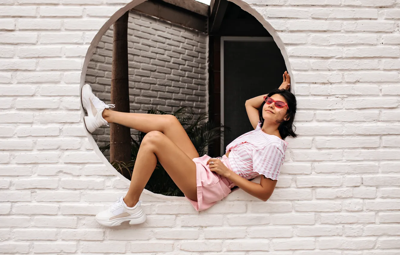 Photo wallpaper girl, sweetheart, shorts, glasses, beautiful, sneakers
