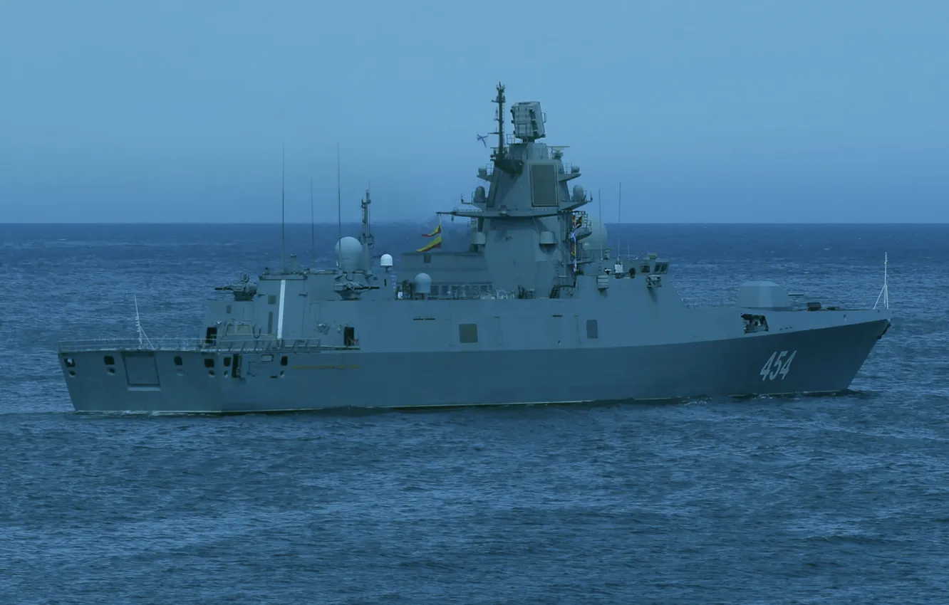 Photo wallpaper frigate, in the campaign, the project 22350