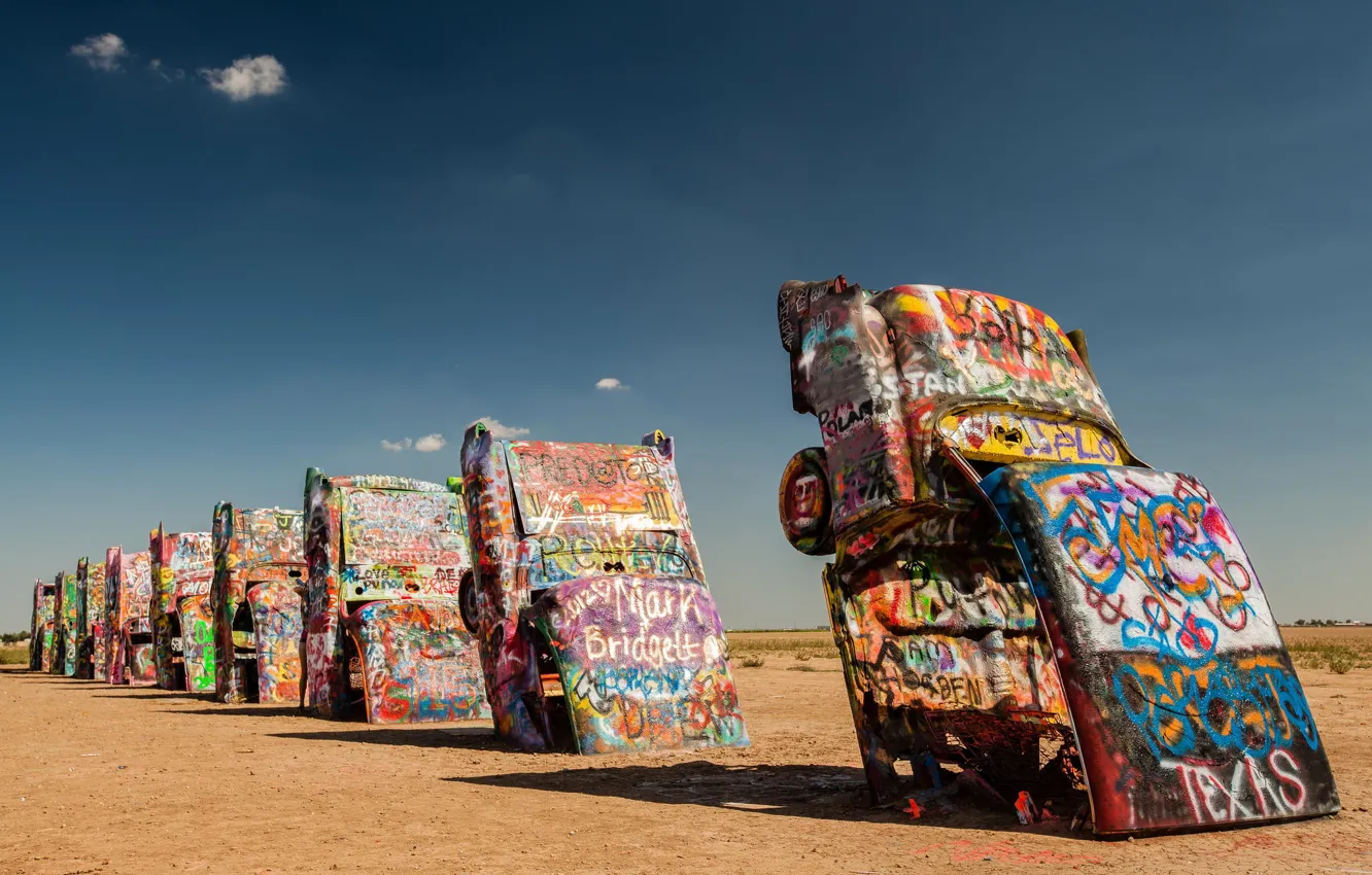 Photo wallpaper machine, desert, grafiti