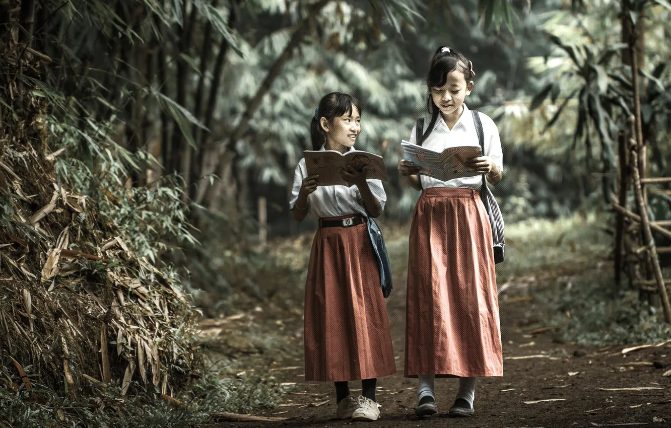 Photo wallpaper girls, student, Villagers
