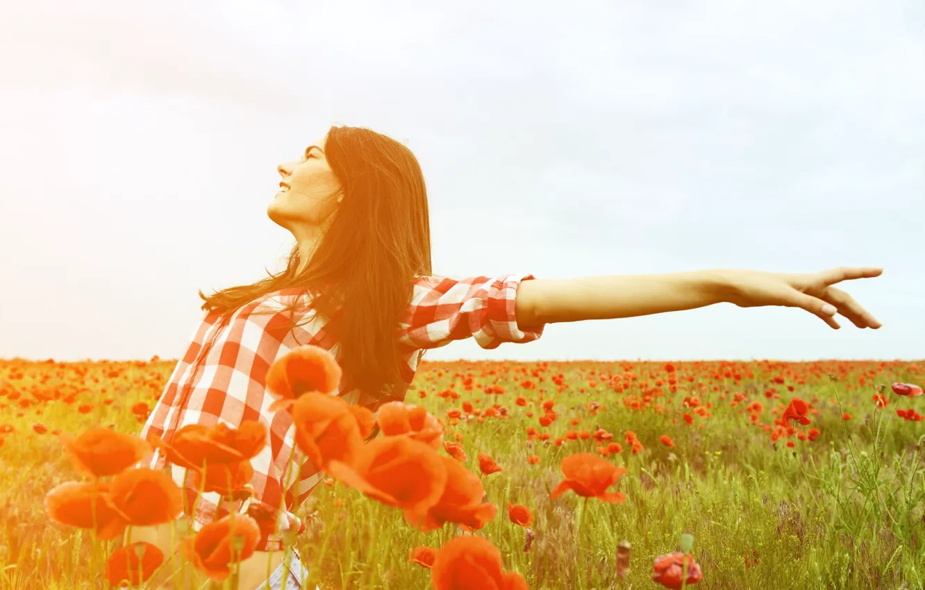 Photo wallpaper field, freedom, leaves, girl, the sun, joy, flowers, red