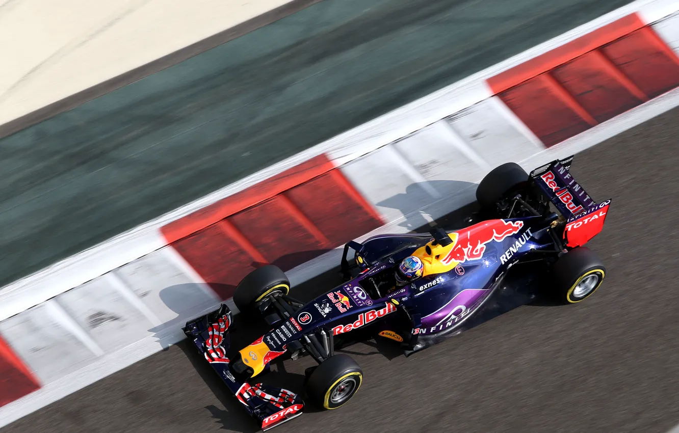 Photo wallpaper Formula 1, Red Bull, The view from the top, Daniel Ricciardo