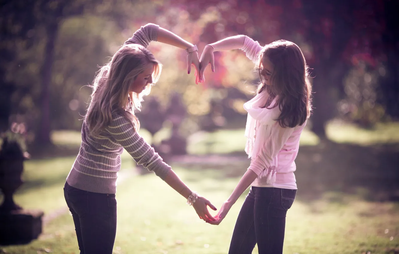 Photo wallpaper girl, heart, hands