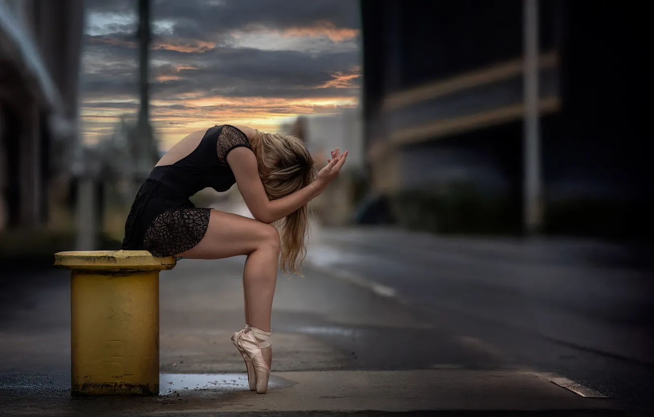 Photo wallpaper road, girl, sunset, pose, model, home, the evening, hands