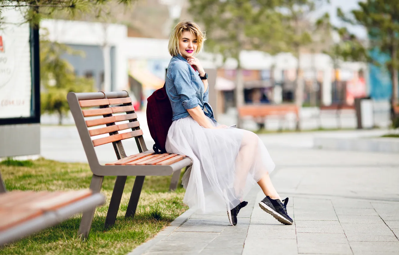 Photo wallpaper girl, park, blonde, benches