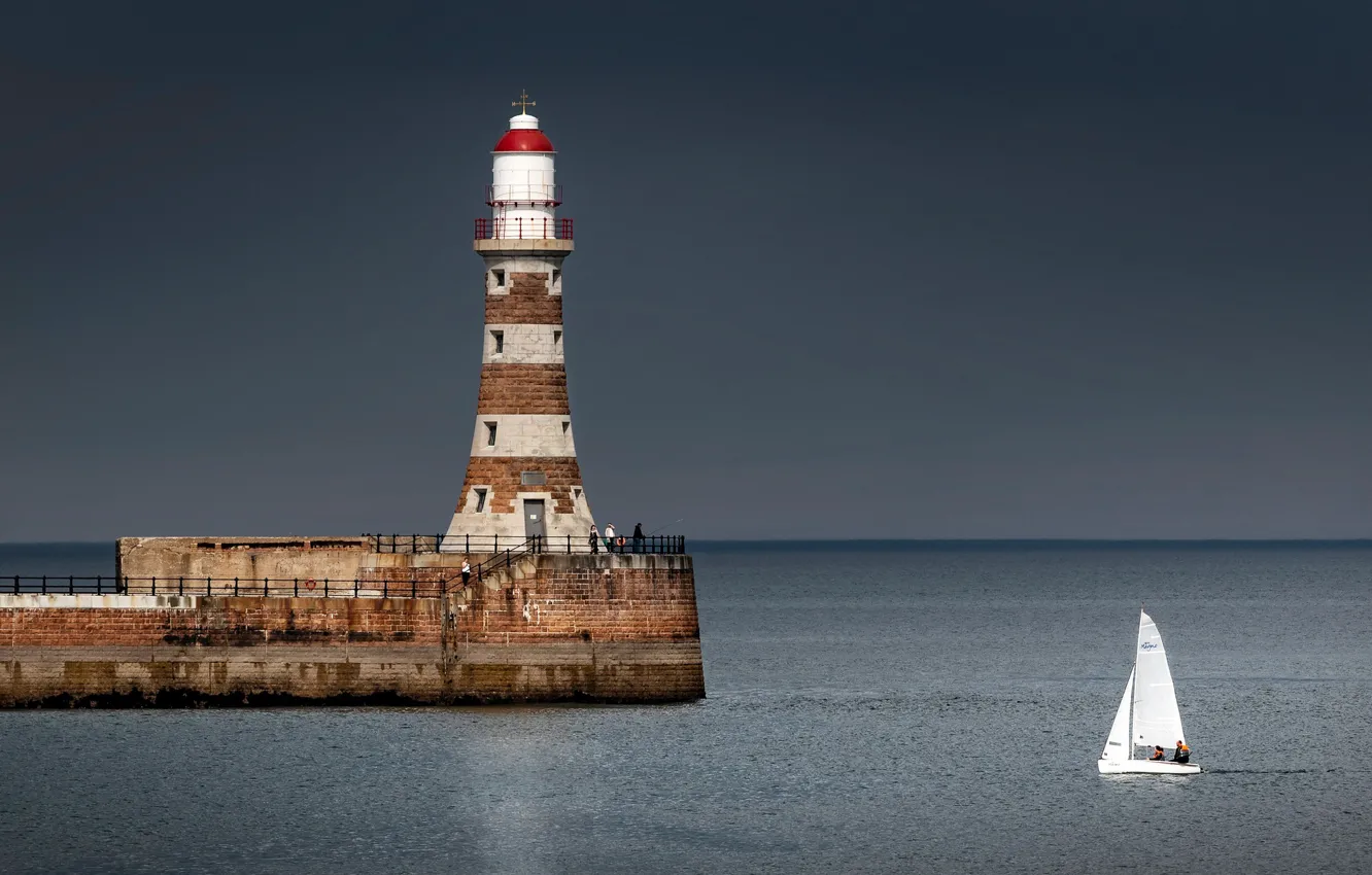 Photo wallpaper sea, lighthouse, England, yacht, England, North sea, North Sea, Sunderland