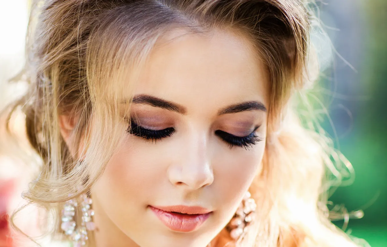 Photo wallpaper girl, makeup, hairstyle