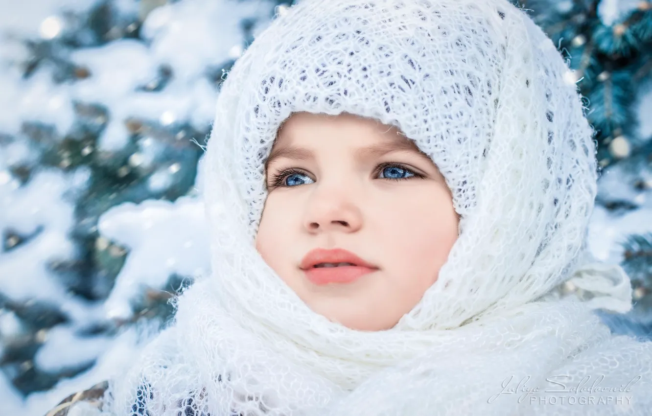 Photo wallpaper winter, look, face, portrait, girl, shawl