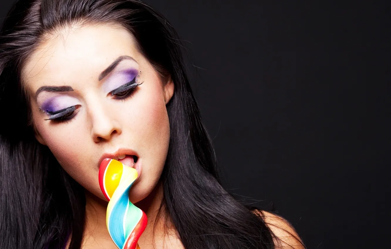 Photo wallpaper girl, makeup, lollipops