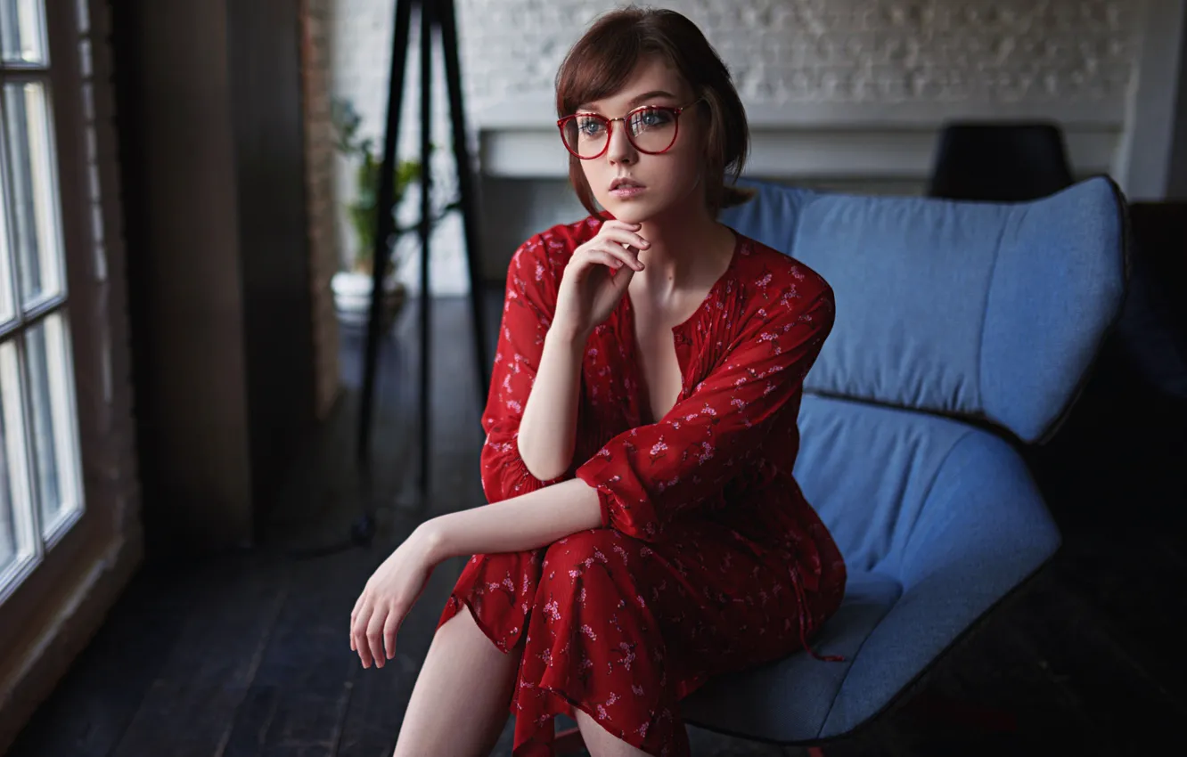 Photo wallpaper look, girl, pose, chair, hands, dress, glasses, Olga Pushkina