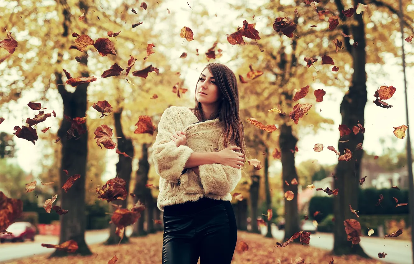 Photo wallpaper autumn, leaves, girl