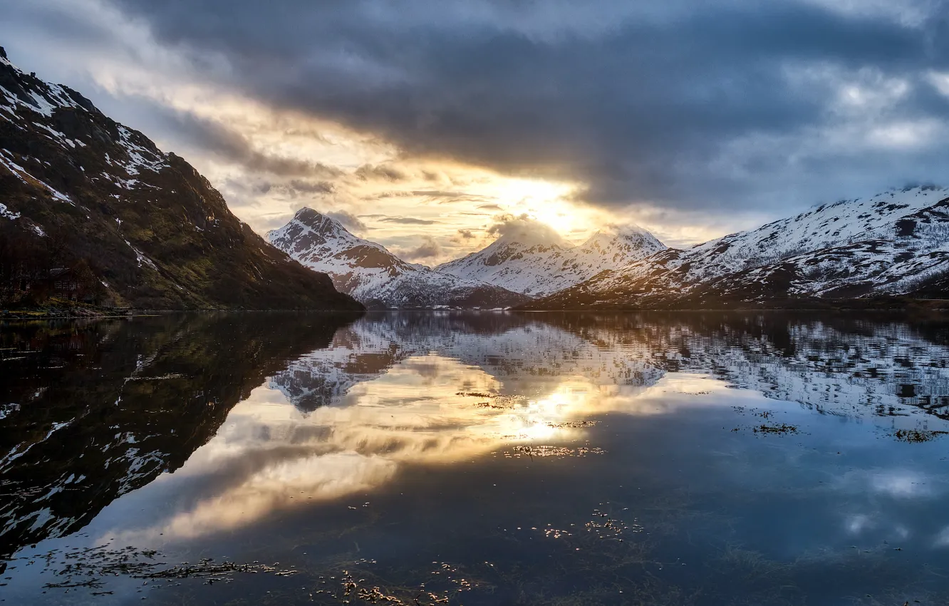 Photo wallpaper clouds, mountains, Norway, Lofoten