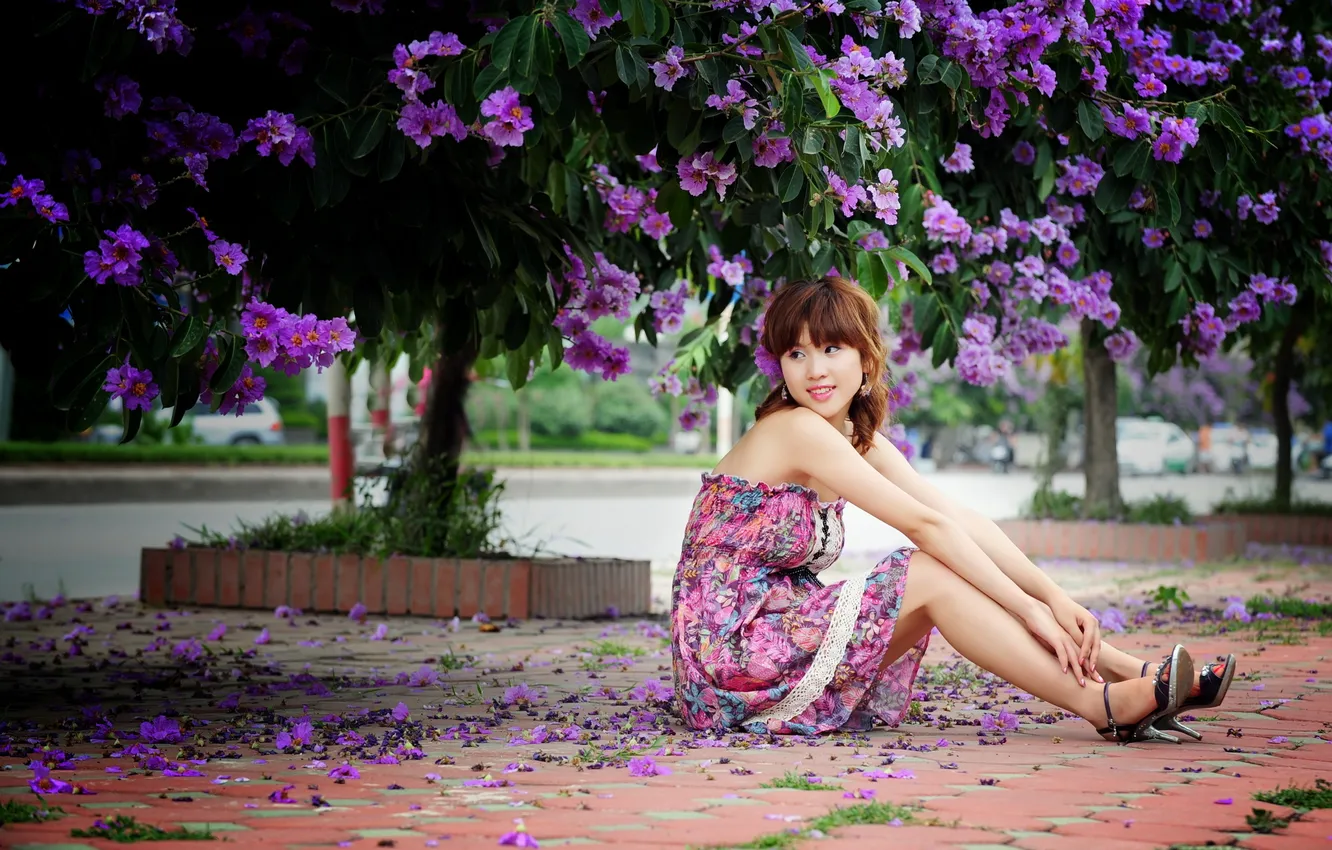 Photo wallpaper girl, background, street, Asian