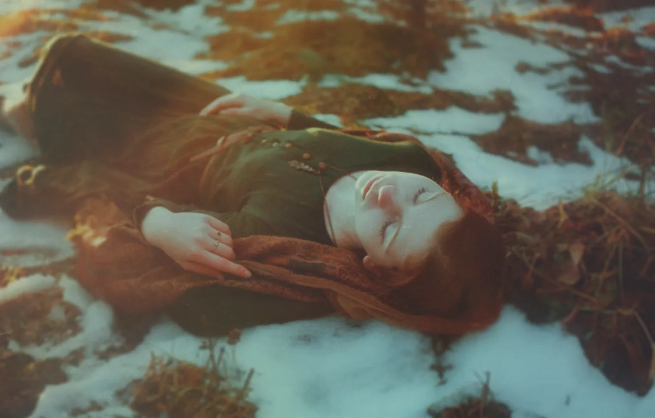 Photo wallpaper girl, snow, earth, by TanjaMoss