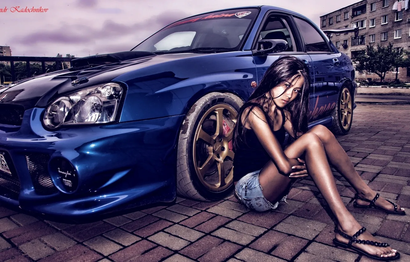 Photo wallpaper machine, look, girl, street, model, home, brunette, car