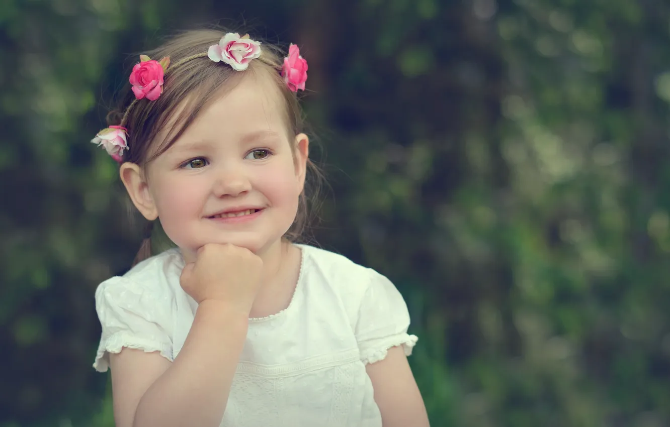 Photo wallpaper smile, girl, wreath