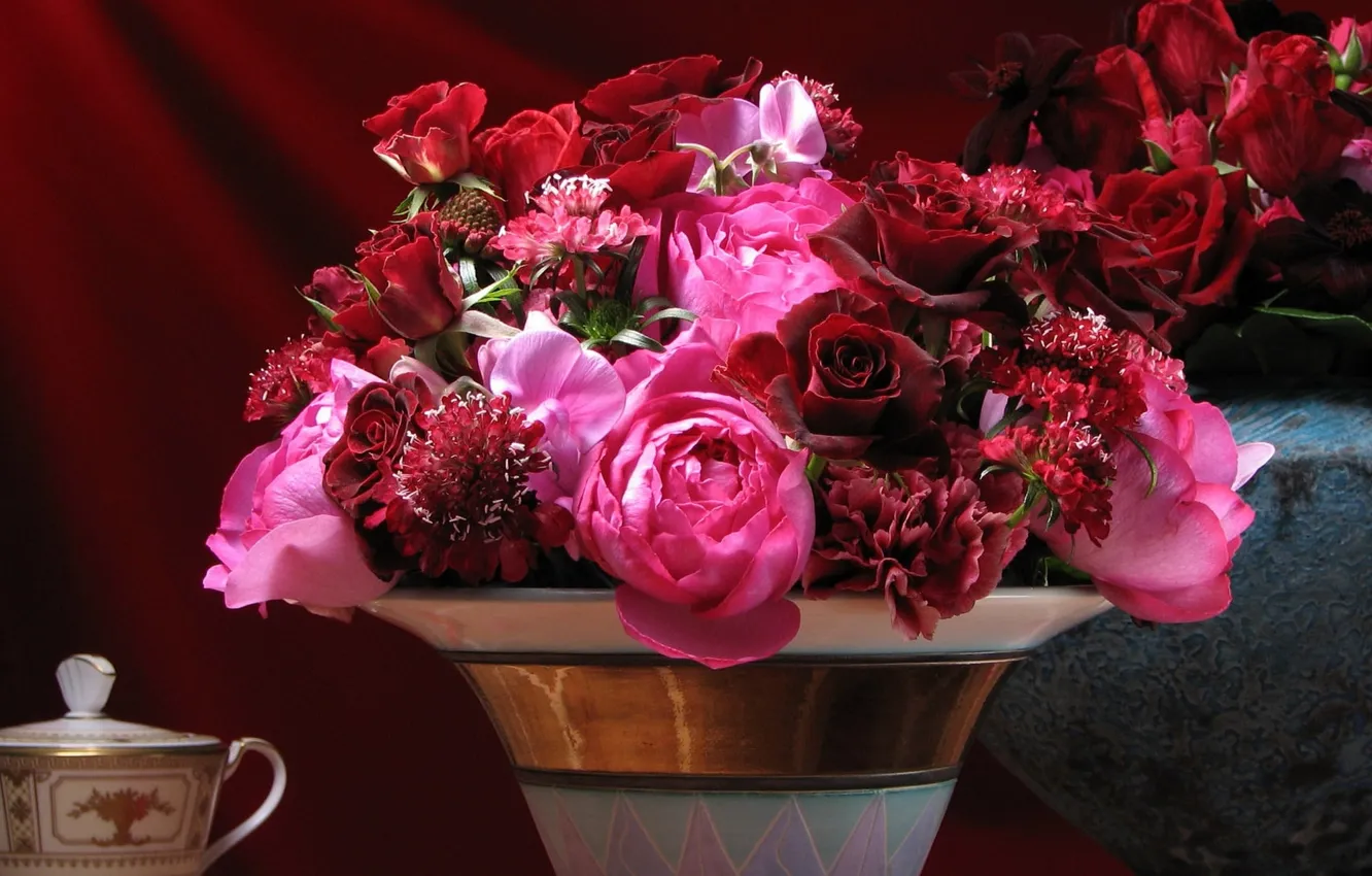 Photo wallpaper flowers, bouquet, vase