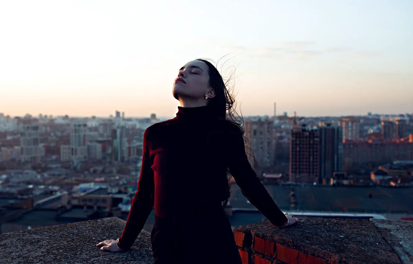 Photo wallpaper girl, height, on the roof, Lenar Abdrakhmanov