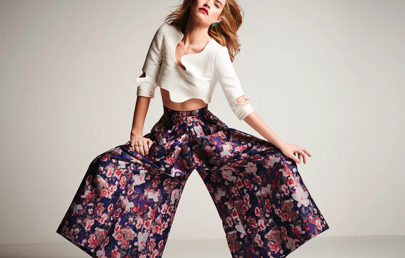 Photo wallpaper photoshoot, Lily James, Lily James, THR