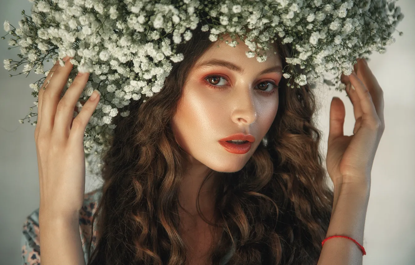 Photo wallpaper look, flowers, face, hair, portrait, Victoria, hands, makeup