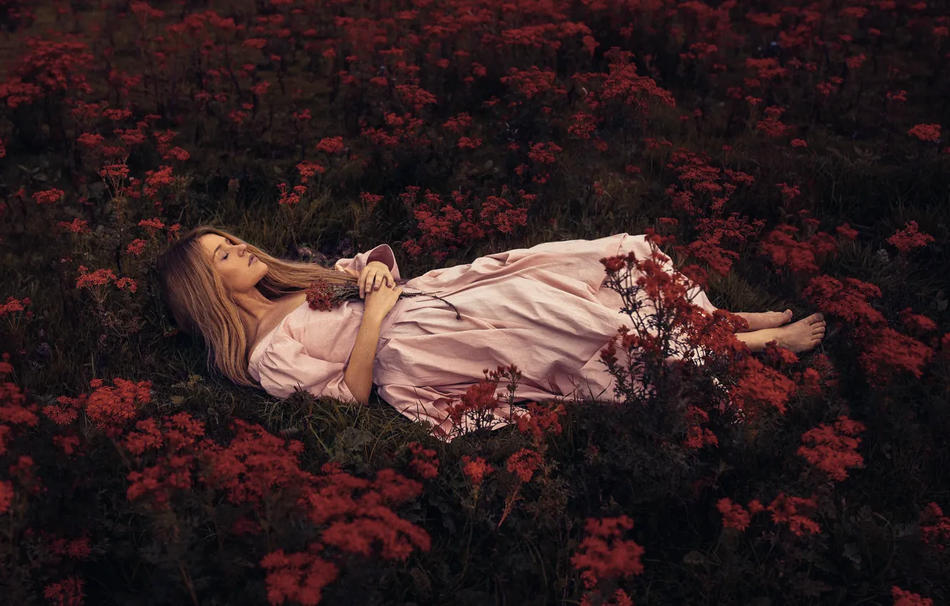 Photo wallpaper girl, flowers, sleep, Rosie Hardy, To lie in the soft brown earth