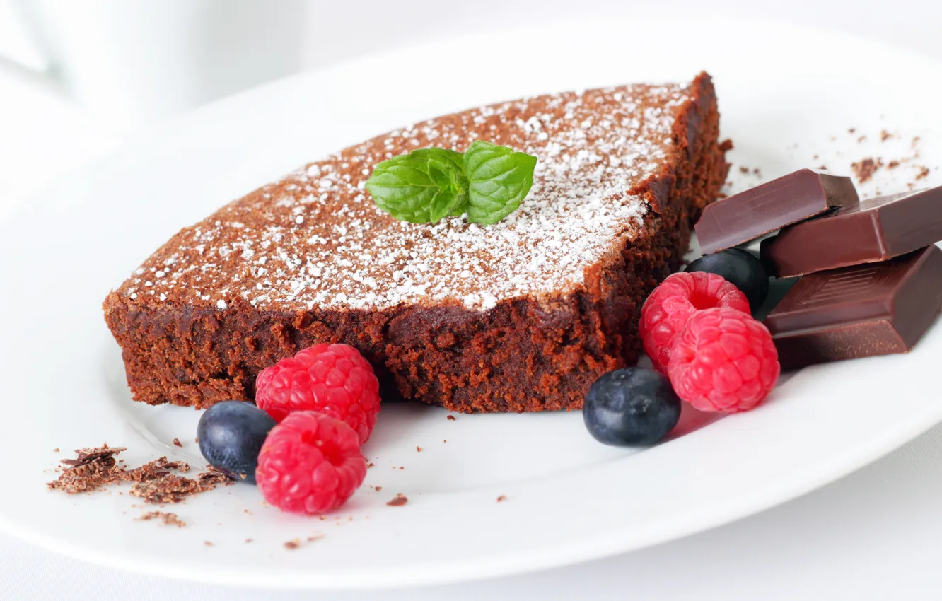 Photo wallpaper berries, raspberry, food, chocolate, blueberries, pie, cake, mint