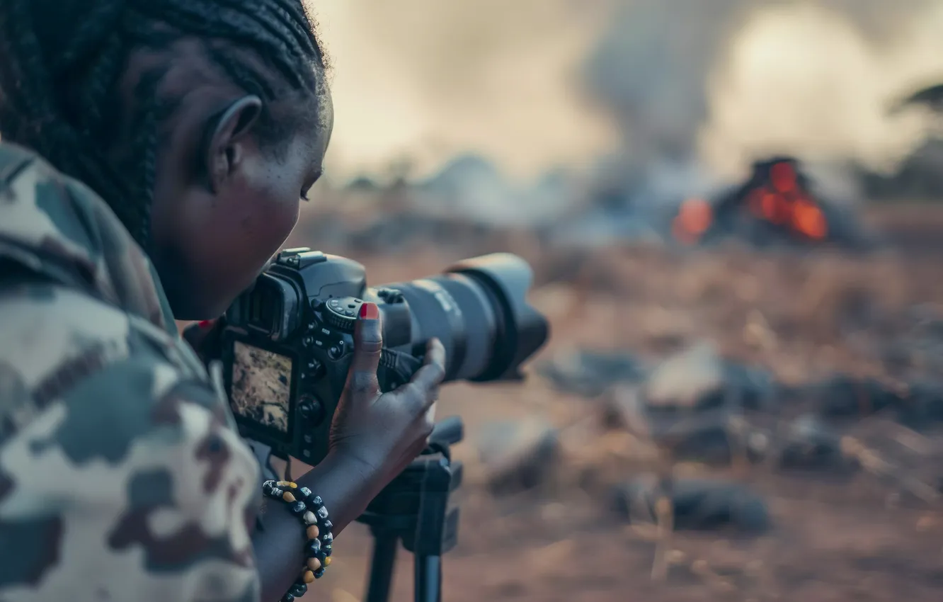 Photo wallpaper girl, the camera, black woman, digital art, AI art, The Art of Artificial Intelligence, War …