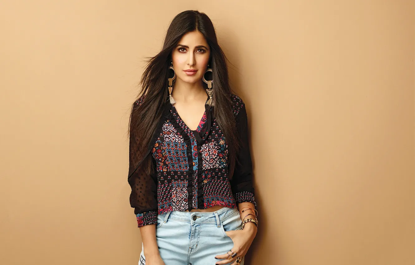 Катрина телефон. Katrina Kaif. Katrina Kaif indian actress. Katrina Kaif Biografiyasi. Катрина Каиф рост.