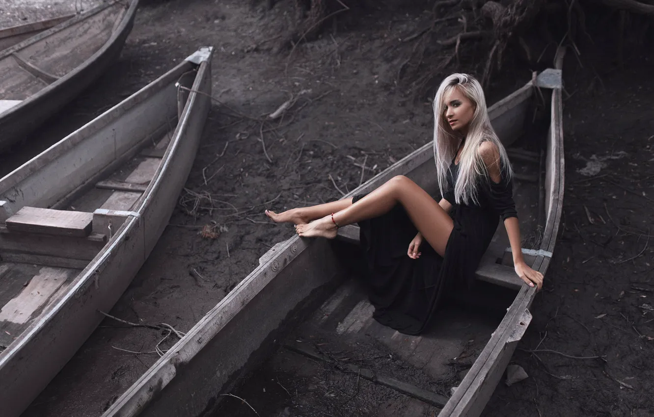 Photo wallpaper look, pose, model, boat, portrait, makeup, figure, dress