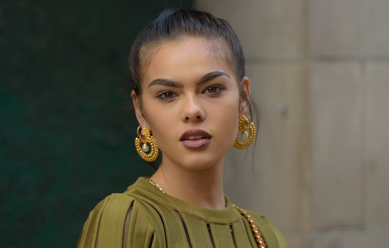 Photo wallpaper look, girl, portrait, earrings