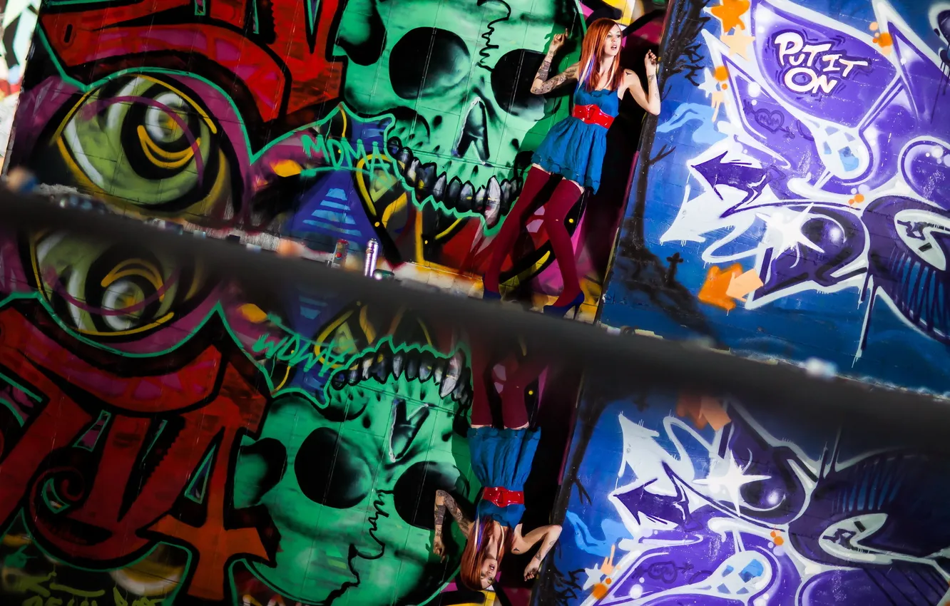 Photo wallpaper girl, wall, otrozhenie