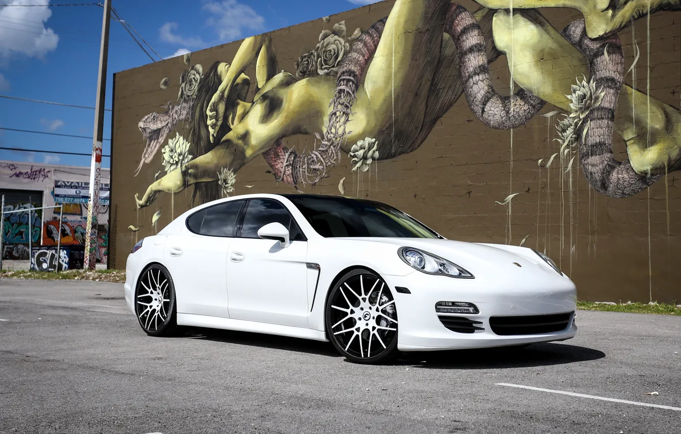 Photo wallpaper Porsche, Panamera, graffiti