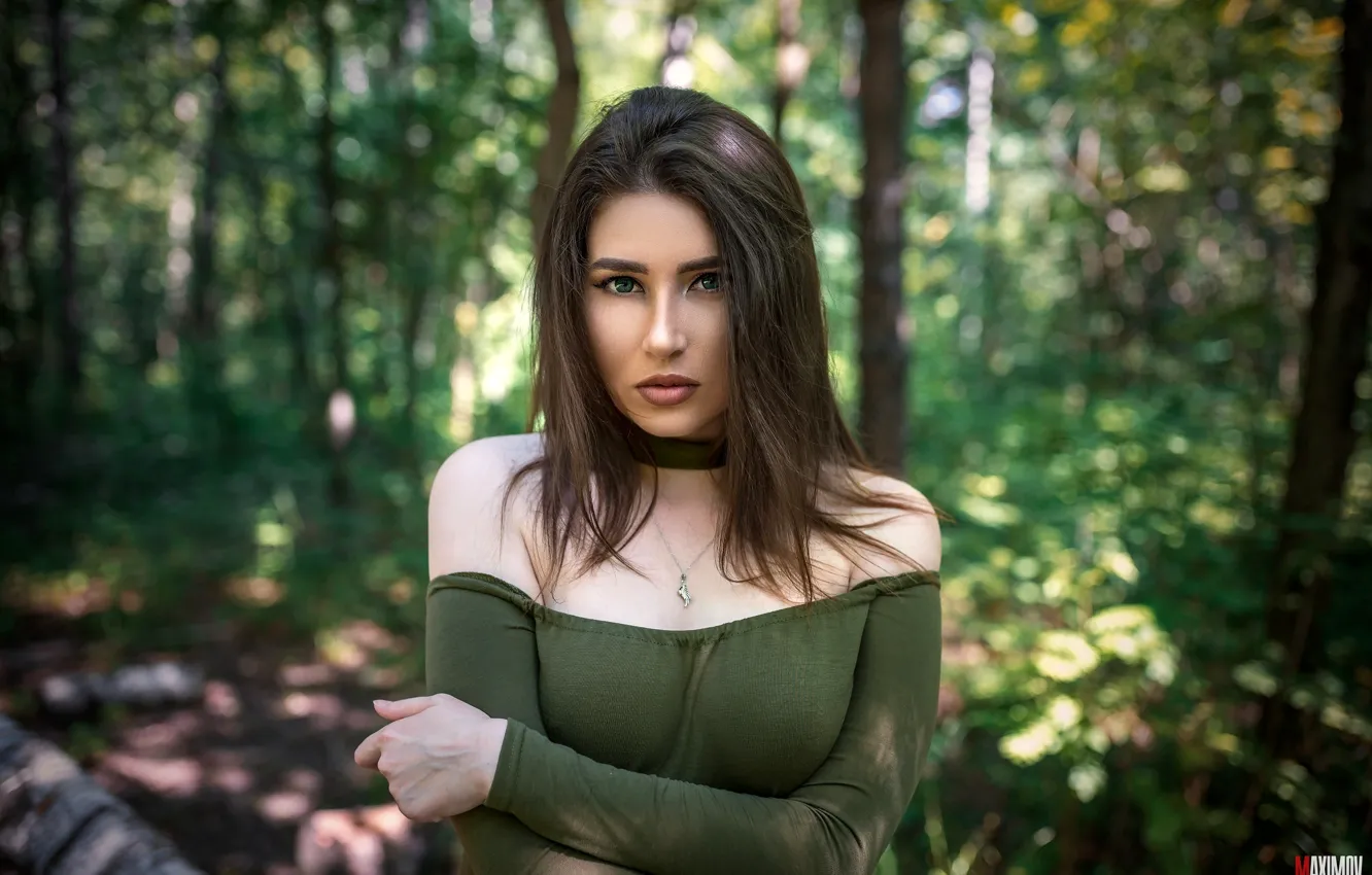 Photo wallpaper greens, forest, look, trees, sexy, pose, Park, model
