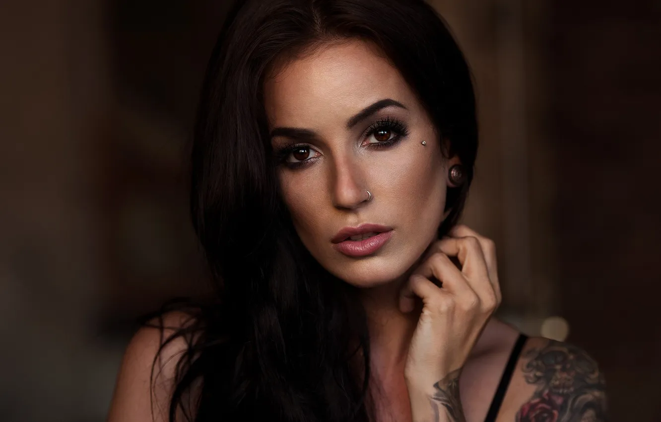 Photo wallpaper look, close-up, face, pose, model, portrait, hands, makeup