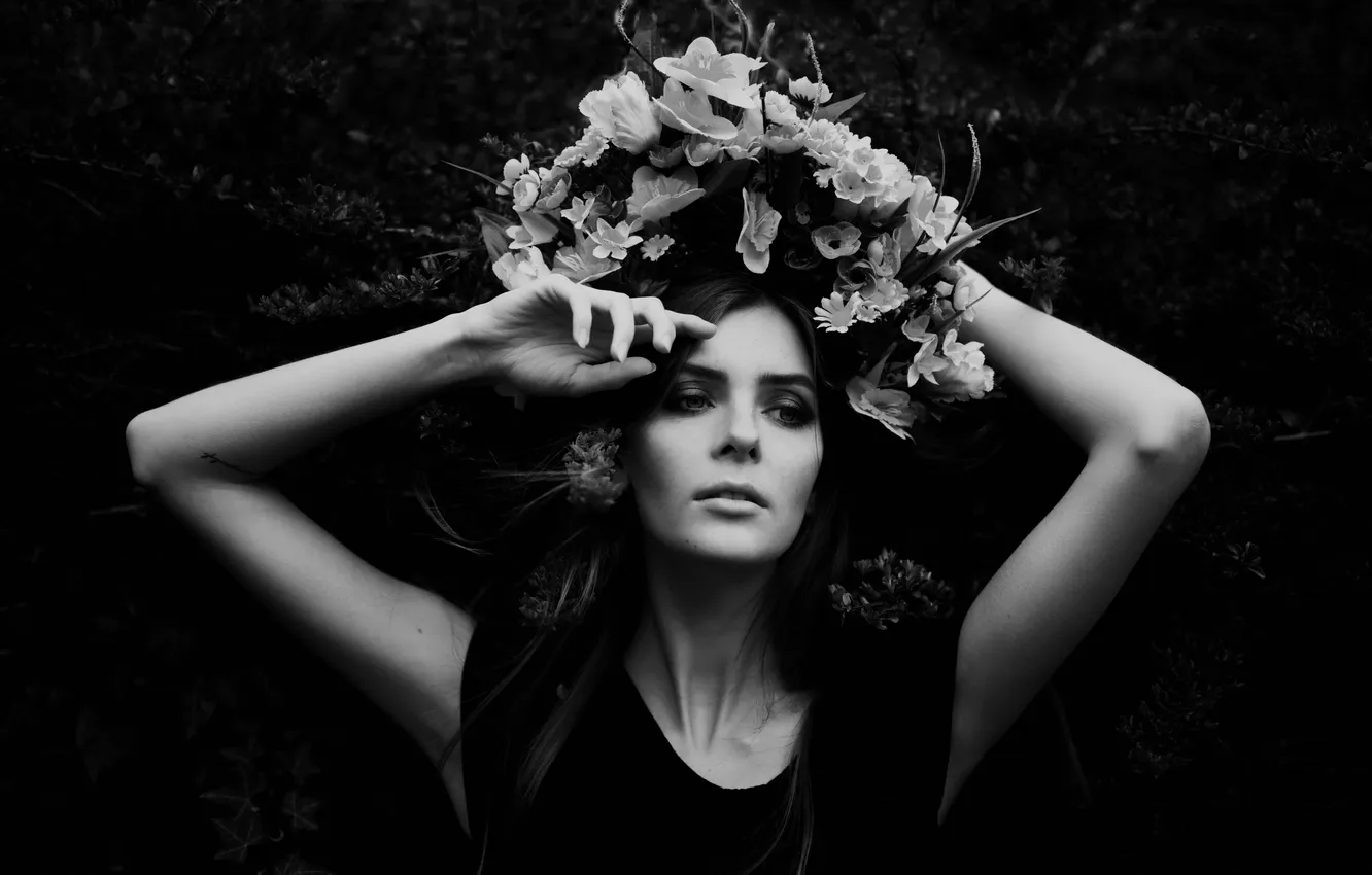 Photo wallpaper girl, flowers, face, background