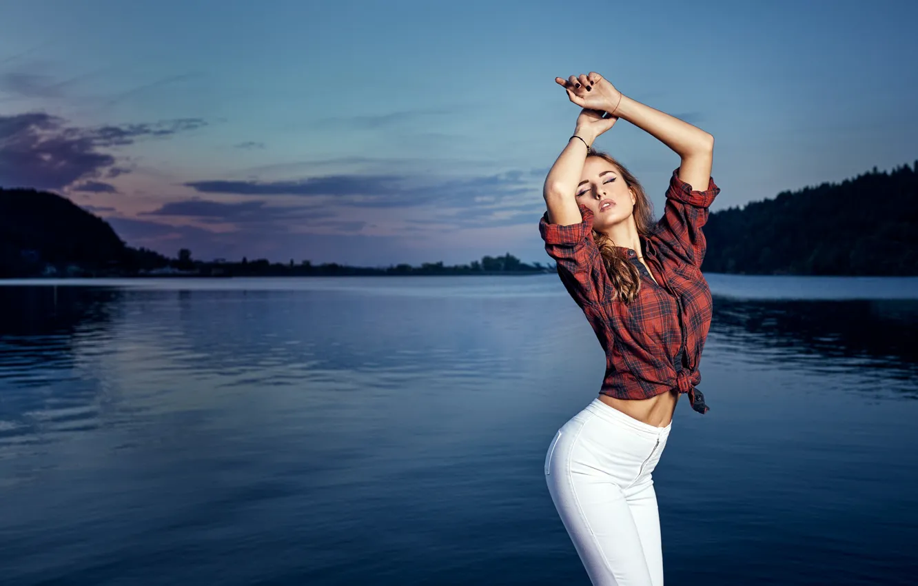 Photo wallpaper girl, face, lake, the evening, figure