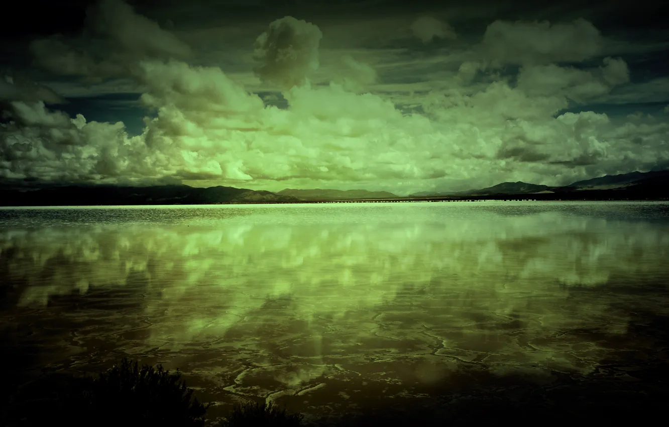 Photo wallpaper clouds, lake, reflection, the darkness