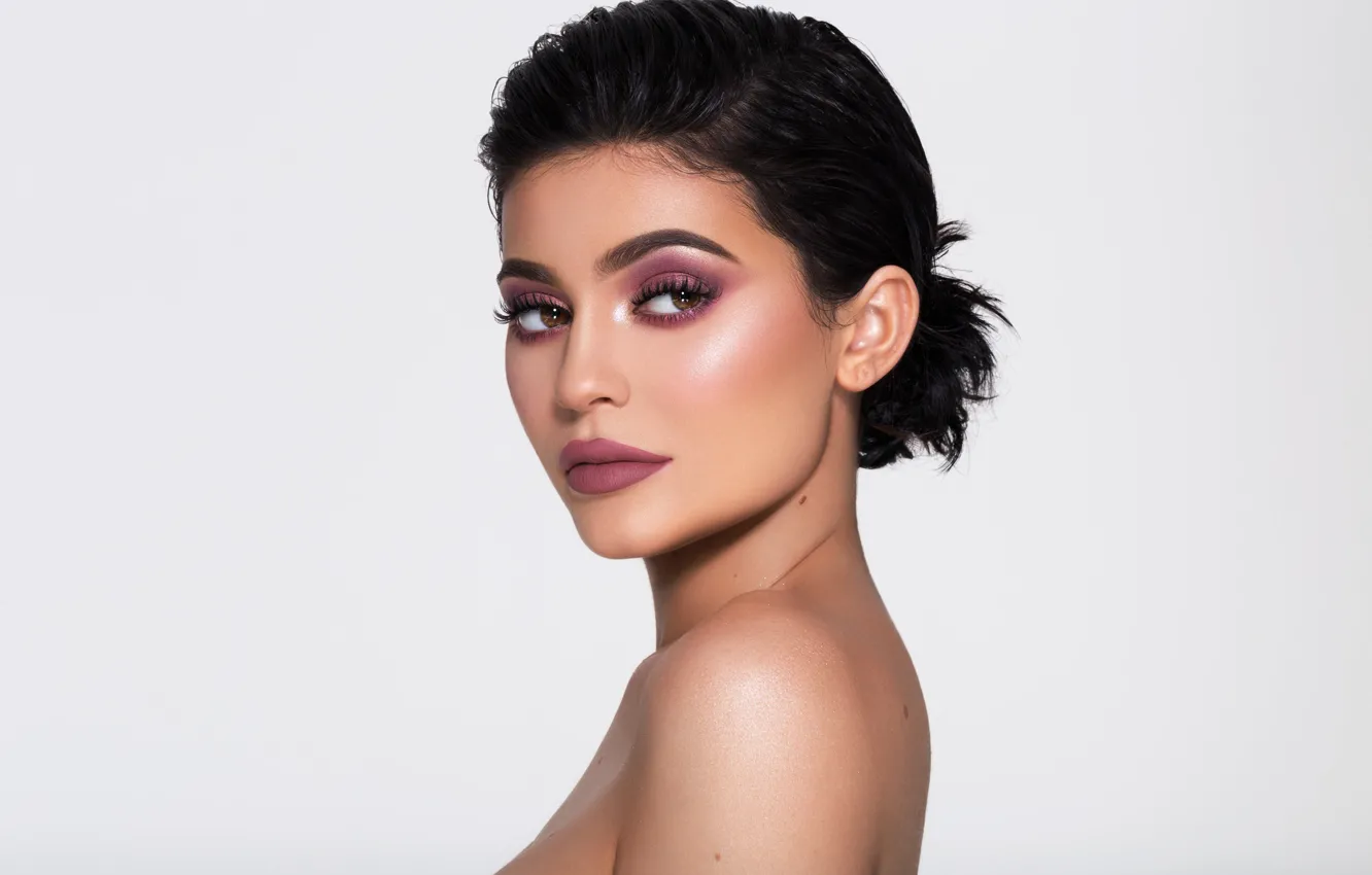 Photo wallpaper portrait, celebrity, Kylie Jenner