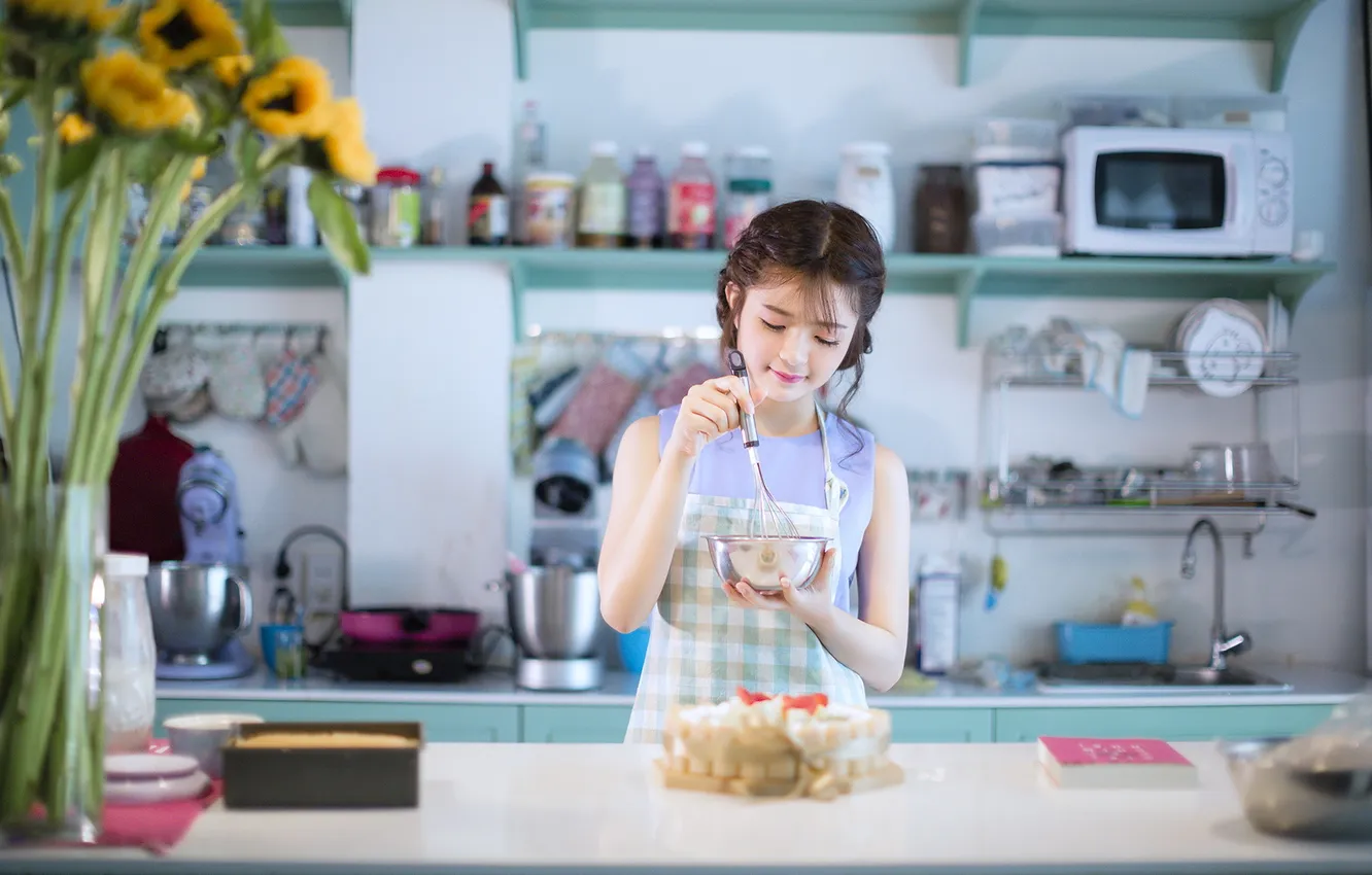 Photo wallpaper girl, kitchen, Asian
