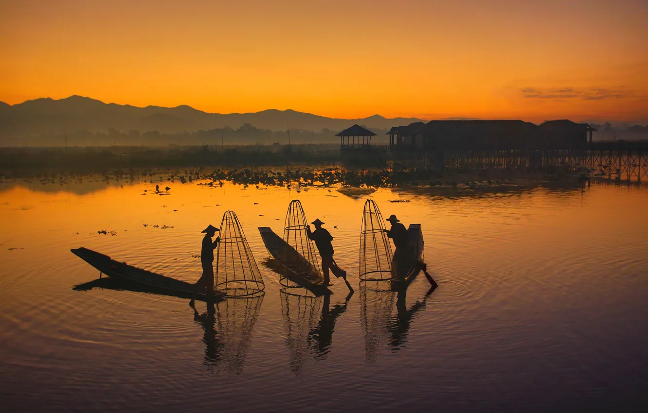 Photo wallpaper mountains, lake, fisherman, China
