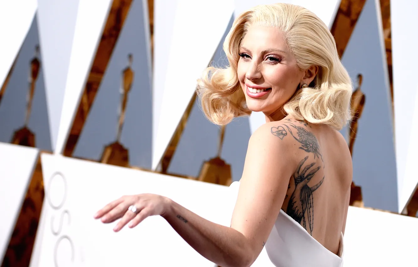 Photo wallpaper Lady Gaga, Arrivals, 88th Annual Academy Awards