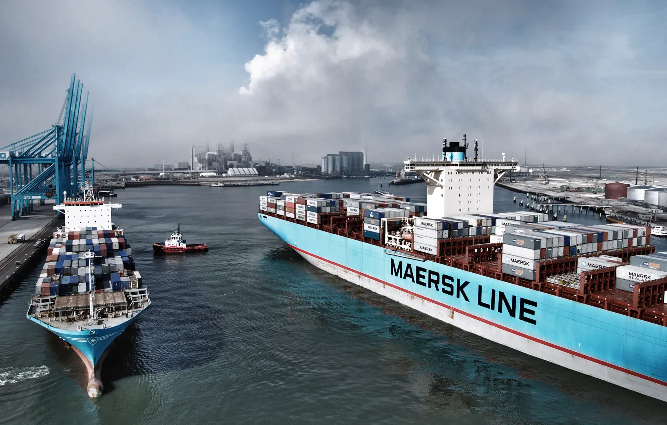 Photo wallpaper Sea, Port, Pier, Smoke, The ship, A container ship, Cranes, Two